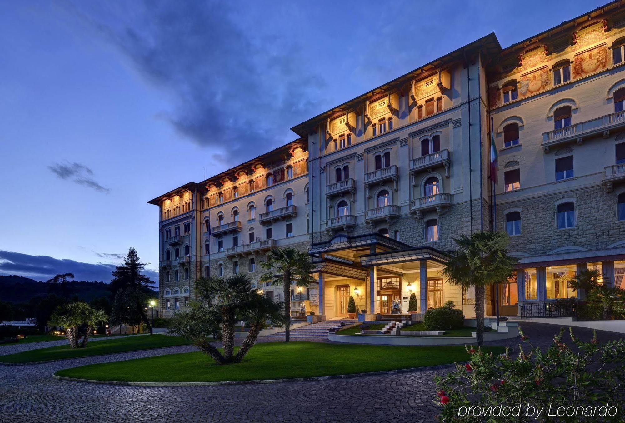 Grand Hotel Palazzo Della Fonte فيوجّي المظهر الخارجي الصورة